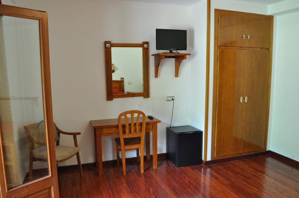 Hotel Latre Broto Room photo
