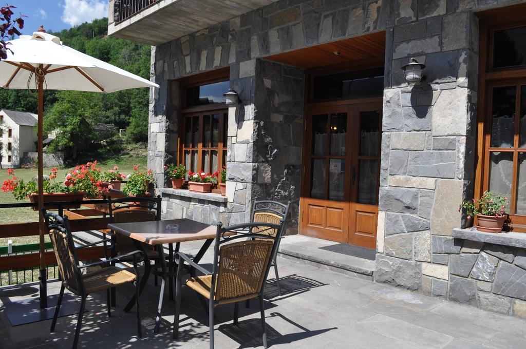 Hotel Latre Broto Exterior photo