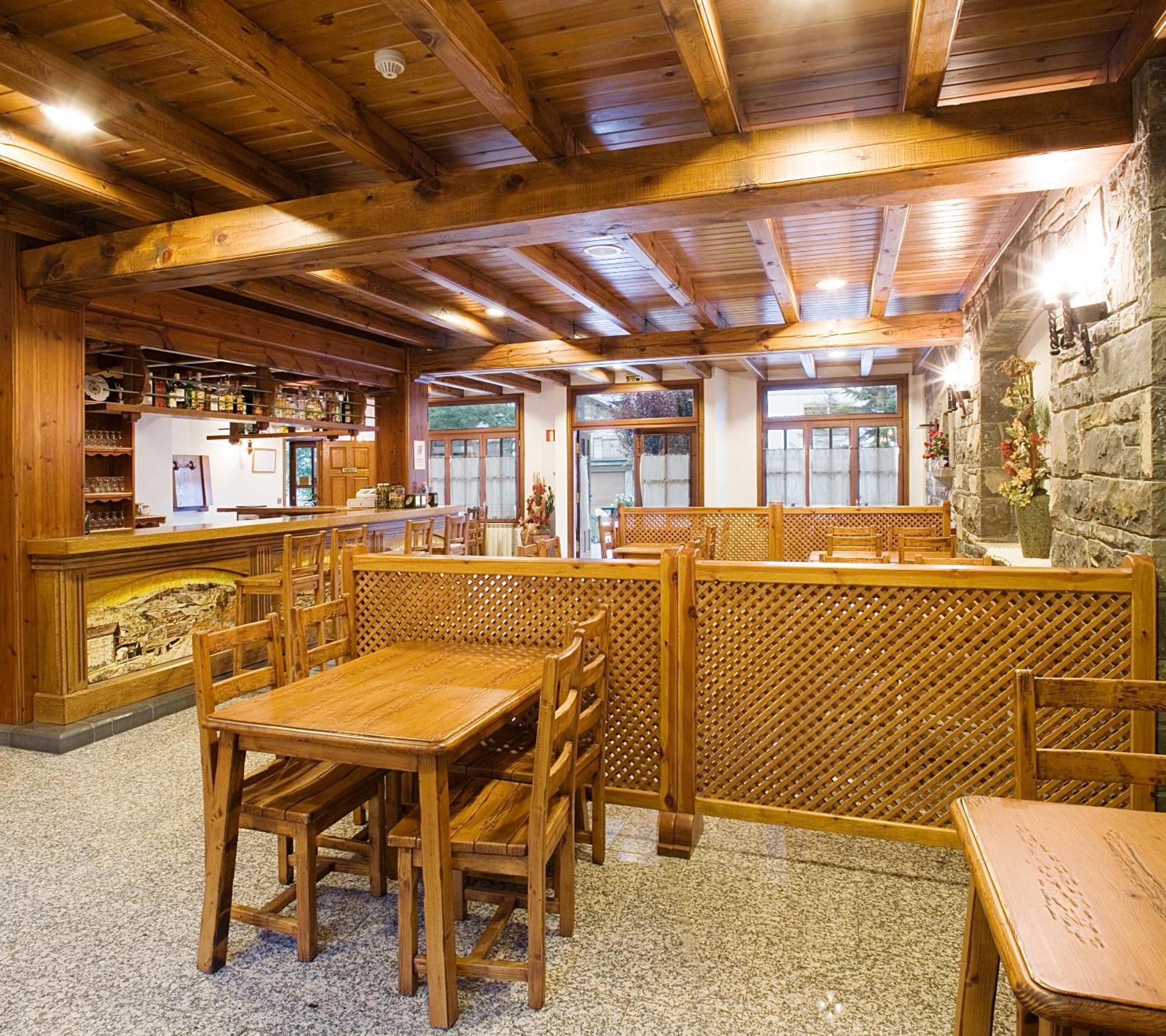 Hotel Latre Broto Exterior photo