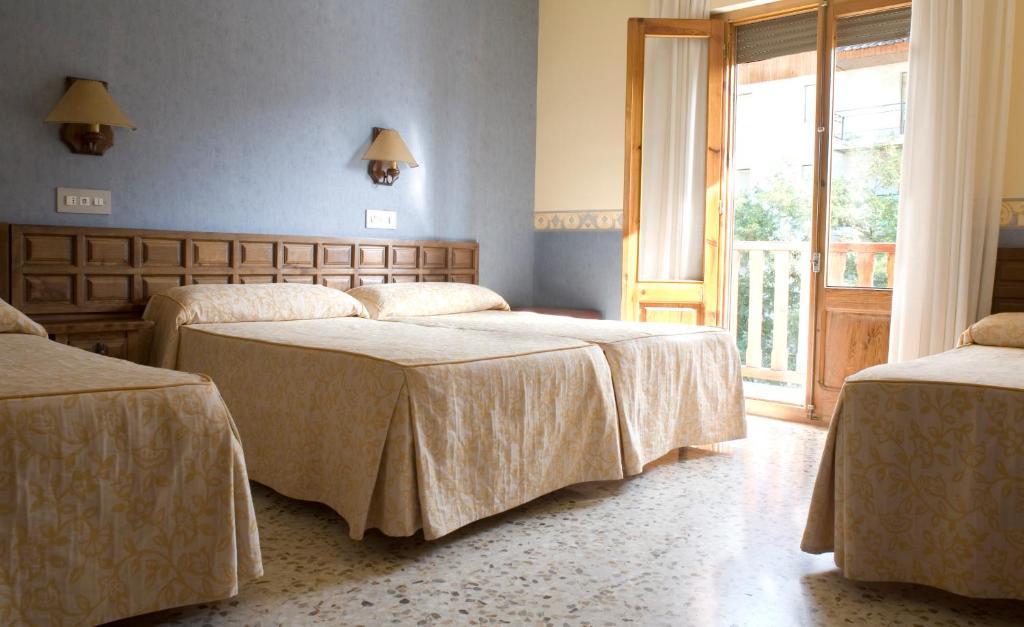 Hotel Latre Broto Room photo